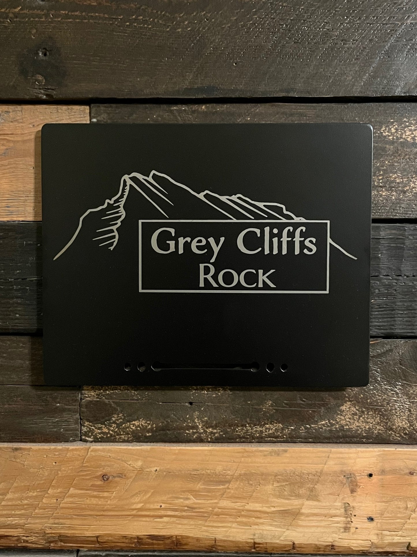 Grey Cliffs Rock - Custom etch