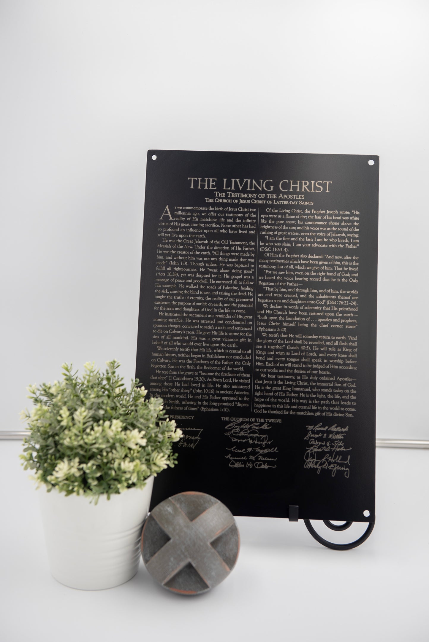 The Living Christ 12" X 18" Steel Decorative Plate