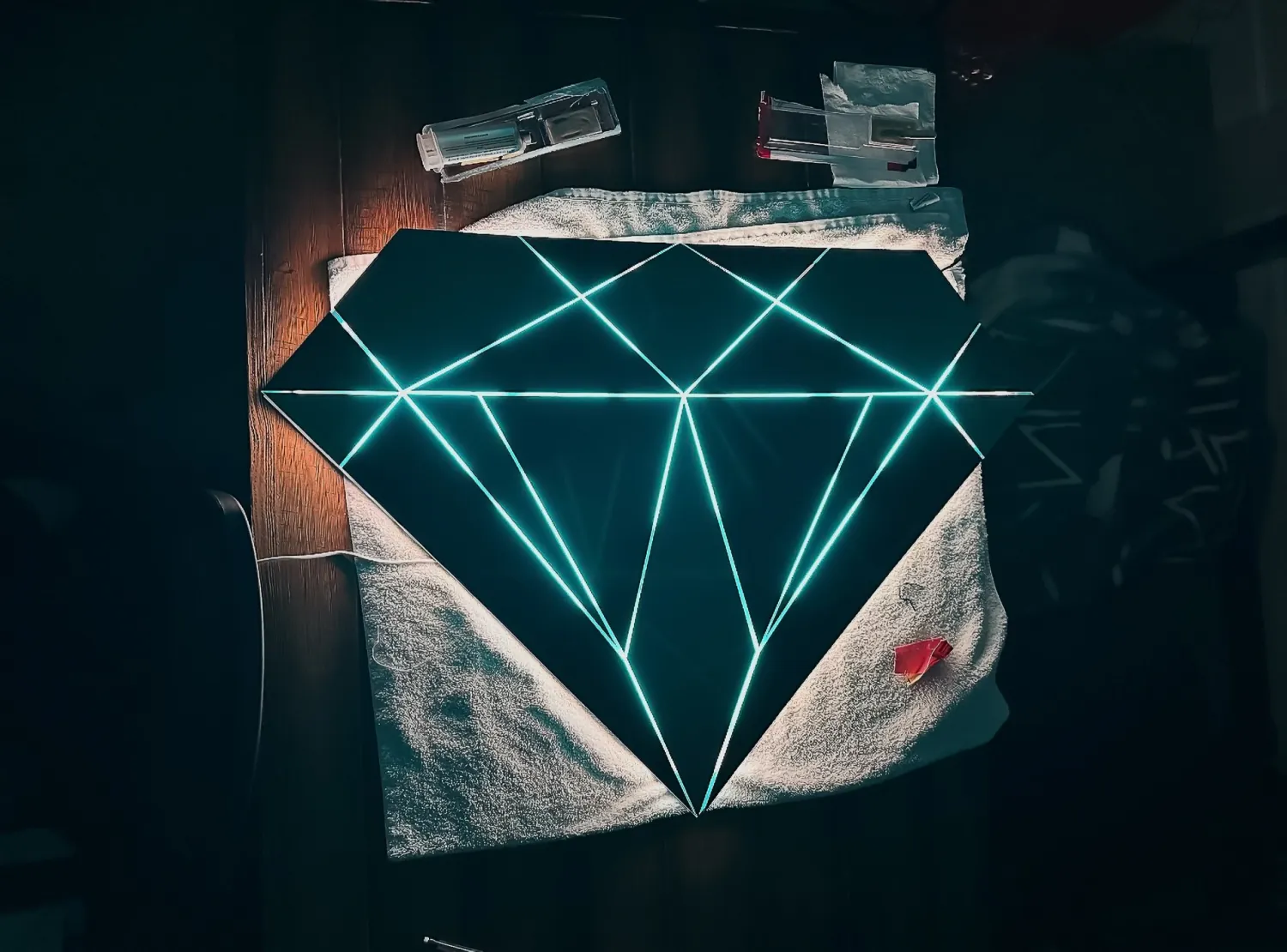 Illuminated Diamond — Lit